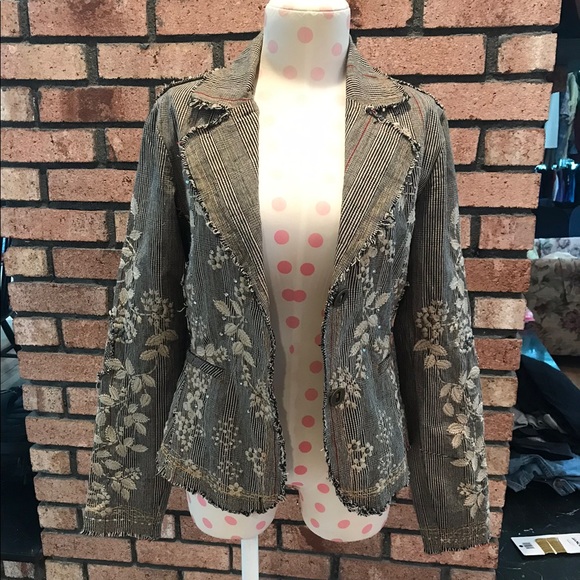 paparazzi Jackets & Blazers - Paparazzi By Biz Embroidered Blazer
